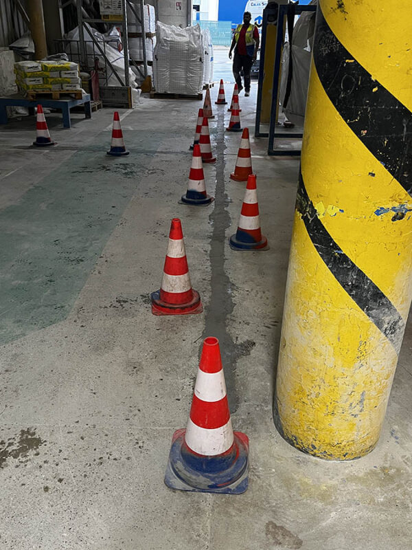 CSE MACONNERIE Serge Colas - Maçon à Orange Dans Le Vaucluse - Raccord En Résine époxy En Milieu Industriel